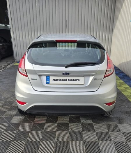 2016 Ford Fiesta - photo 4