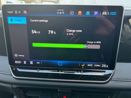 2025 Volkswagen Tiguan - photo 15