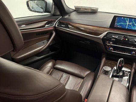 2019 BMW 5-Series - photo 23