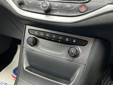2017 Vauxhall Astra - photo 28