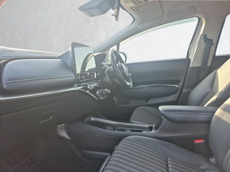 2023 Toyota Aqua - photo 6