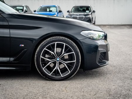 2022 BMW 5-Series - photo 3