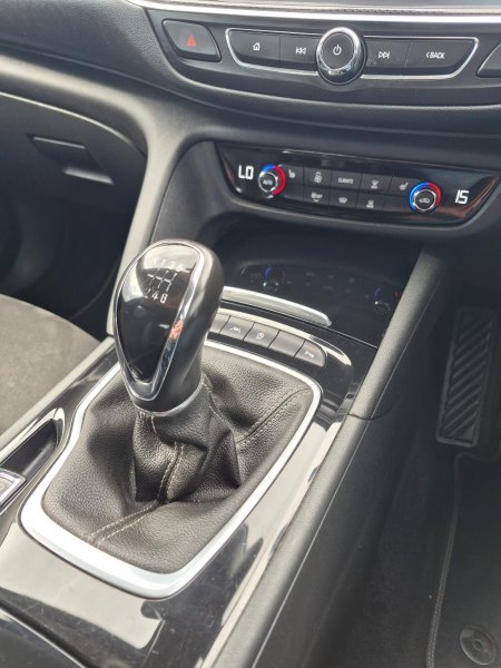 2022 Opel Insignia - photo 26