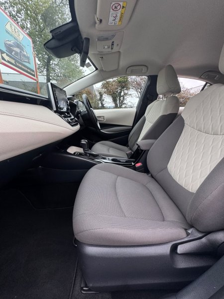 2020 Toyota Corolla - photo 16
