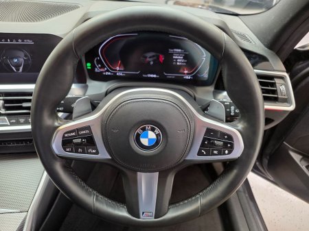 2022 BMW 3-Series - photo 9
