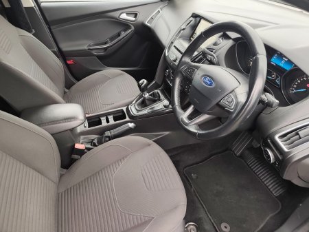 2016 Ford Focus - photo 7