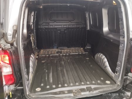 2020 Vauxhall Combo - photo 11