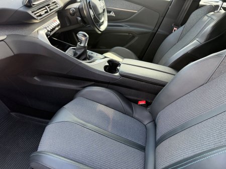 2021 Peugeot 5008 - photo 12