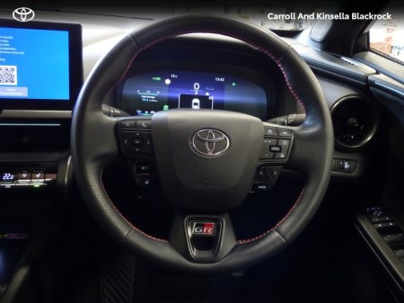 2024 Toyota C-HR - photo 10