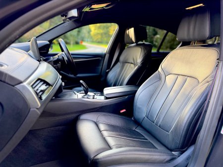 2021 BMW 5-Series - photo 23