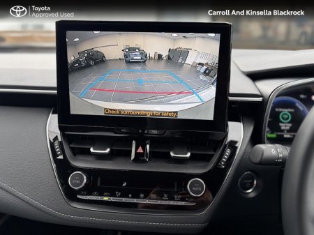 2025 Toyota Corolla - photo 11
