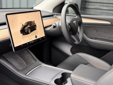 2022 Tesla Model Y - photo 10