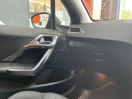 2016 Peugeot 2008 - photo 13