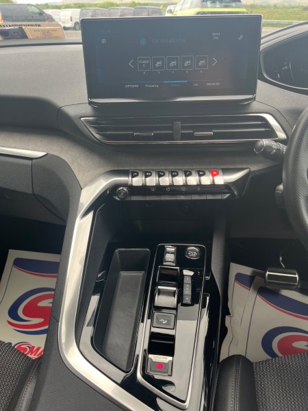 2023 Peugeot 5008 - photo 11