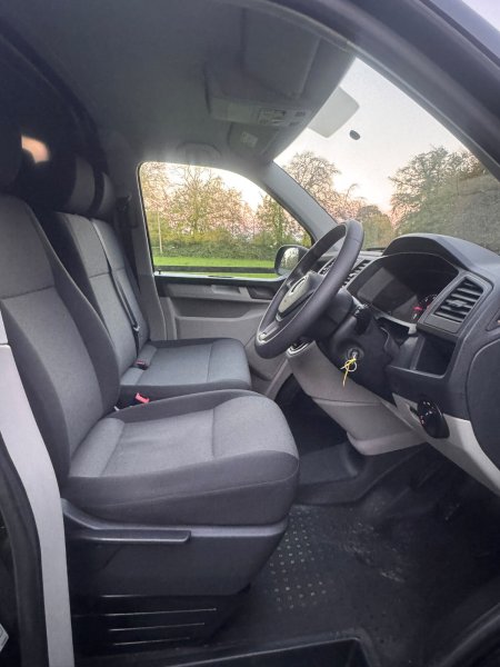 2020 Volkswagen Transporter - photo 11