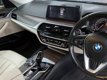 2020 BMW 5-Series - photo 19