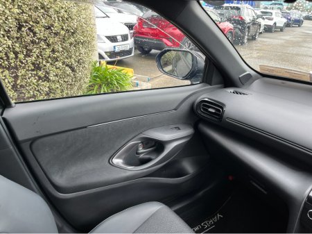 2025 Toyota Yaris Cross - photo 14