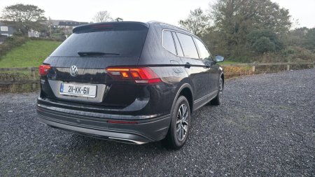 2021 Volkswagen Tiguan - photo 2