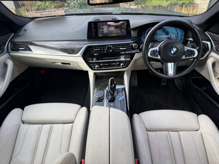 2018 BMW 5-Series - photo 10
