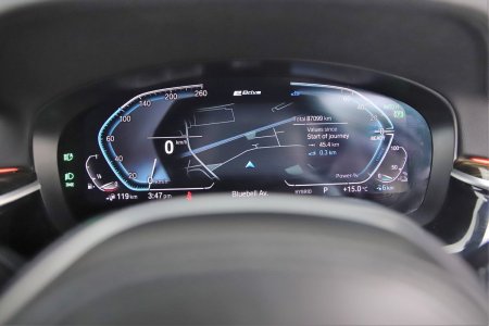 2023 BMW 5-Series - photo 23