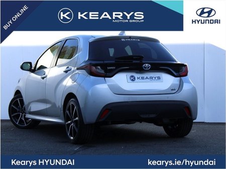 2023 Toyota Yaris - photo 2