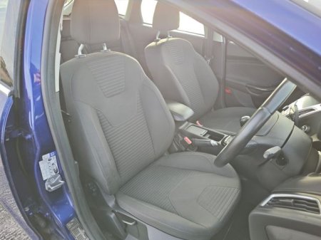 2016 Ford Focus - photo 10