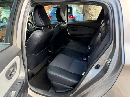 2015 Toyota Yaris - photo 11