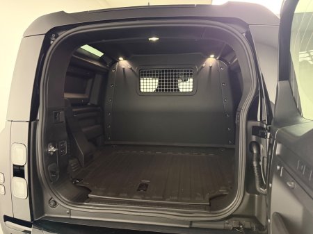 2026 Land Rover Defender - photo 13