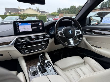 2022 BMW 5-Series - photo 21