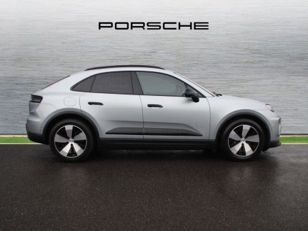 2026 Porsche Macan - photo 4