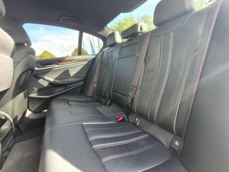 2023 BMW 5-Series - photo 12
