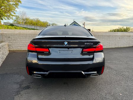 2021 BMW 5-Series - photo 7