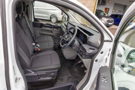 2025 Ford Transit Custom - photo 17