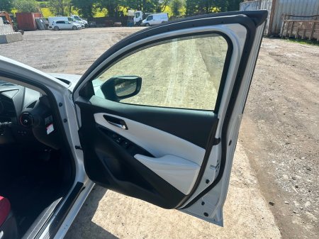 2018 Mazda Demio - photo 9