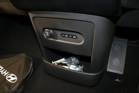 2027 Hyundai Staria - photo 19