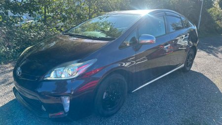 2015 Toyota Prius - photo 2