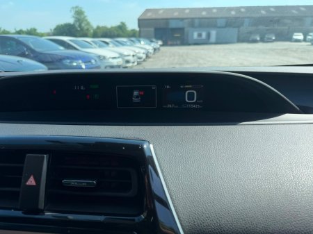 2022 Toyota Prius - photo 11