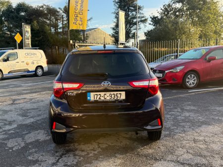 2017 Toyota Vitz - photo 7