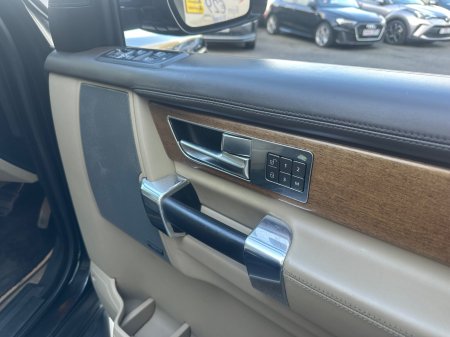 2016 Land Rover Discovery - photo 14