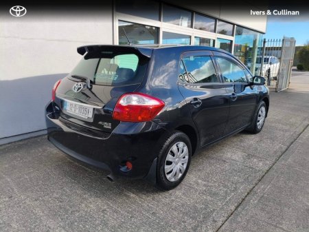 2012 Toyota Auris - photo 2