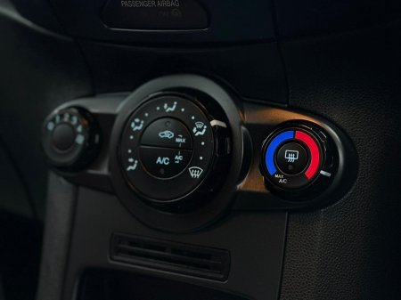 2015 Ford Fiesta - photo 7