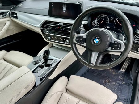 2018 BMW 5-Series - photo 11