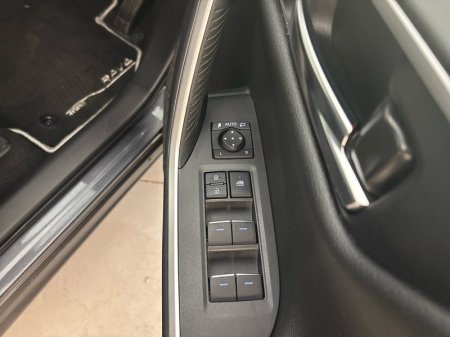 2025 Toyota RAV4 - photo 12