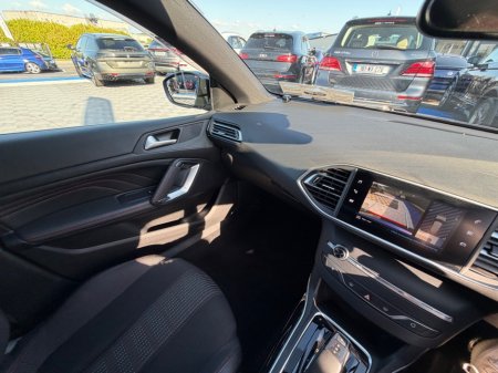 2020 Peugeot 308 - photo 28