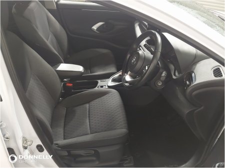 2023 Toyota Yaris - photo 11