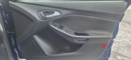 2016 Ford Focus - photo 15