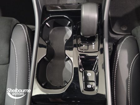 2025 Volvo XC40 - photo 17