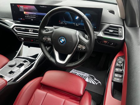 2023 BMW 3-Series - photo 17