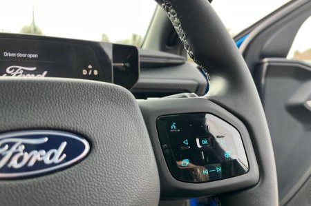 2025 Ford Capri - photo 28