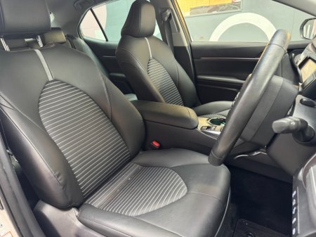 2019 Toyota Camry - photo 14
